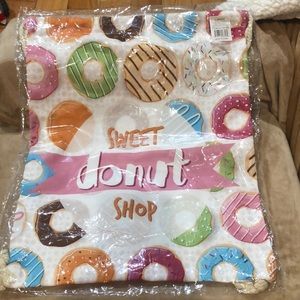 Doughnuts bag 16”long 13”1/2 inches wide side strings back pack